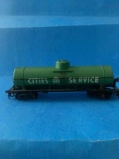 HO Scale RR  "CITIES SERVICE" unbranded Green single dome tanker