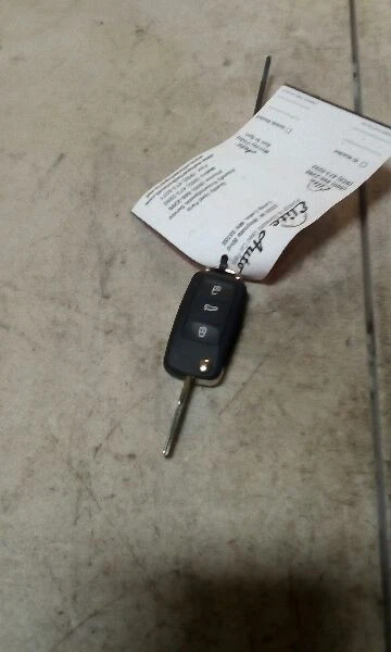 PASSAT 2012 Fob/Remote 292616 - Image 2 of 4