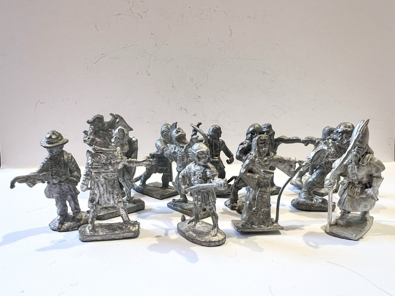 Vintage Mixed Metal Miniature Figures Lot (14) Old Guard DA6 Unpainted