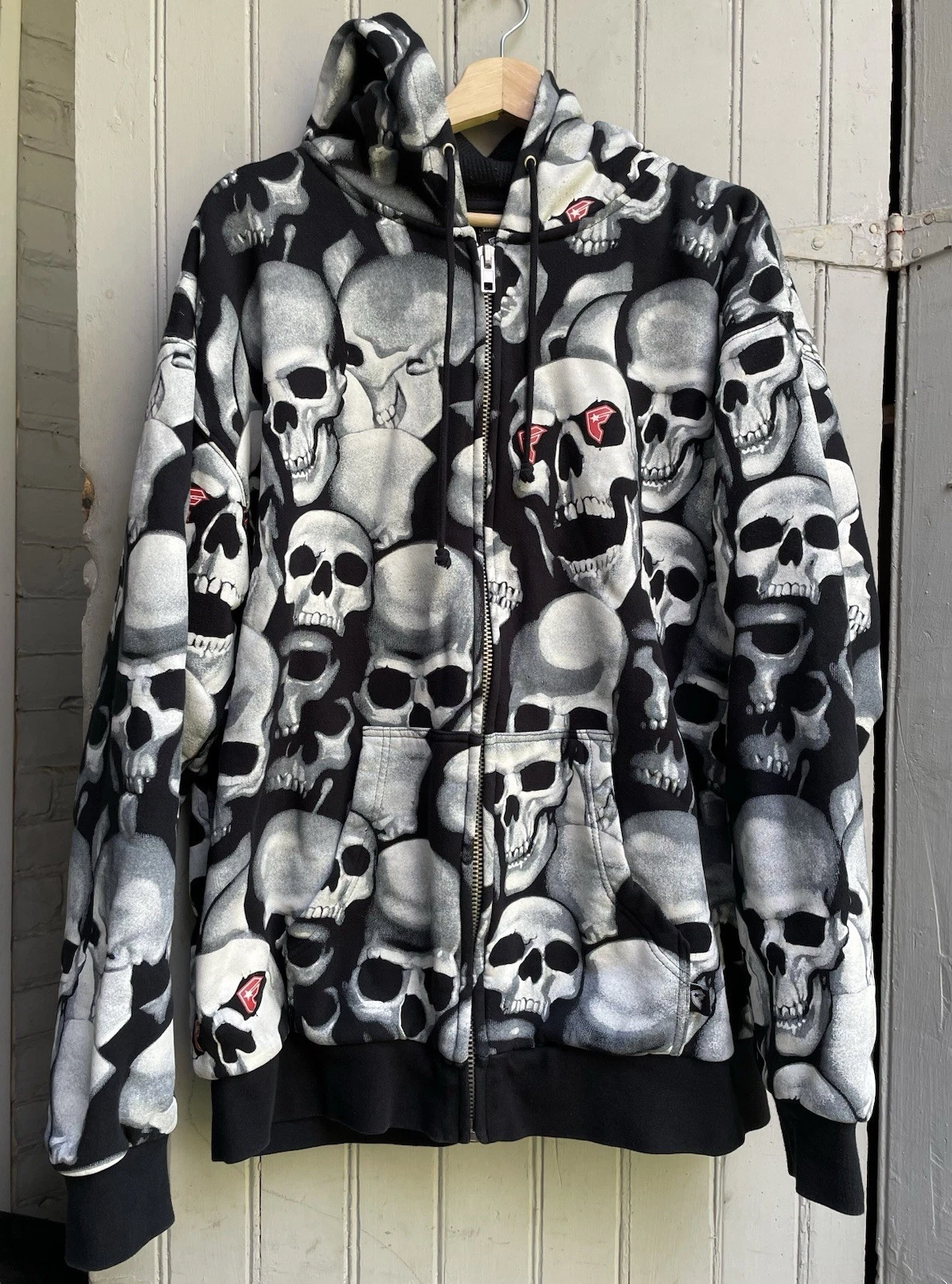 VTG Y2K RARE Stars And Straps Full Zip AOP Skull Hoodie, Size XL