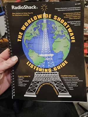 RADIO Shack 62-1335 Worldwide SHORTWAVE Listening Guide Paperback Spiral 620