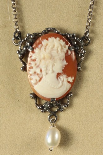 Authentic Italian Hand-carved Shell Cameo w/Pearl Necklace .925SS (CAMPEARL-D) - 第 1/5 張圖片