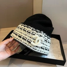 2024 New Cashmere Beanie Hat White Classic Cuffed Knit Hat Cap WHITE &BLACK