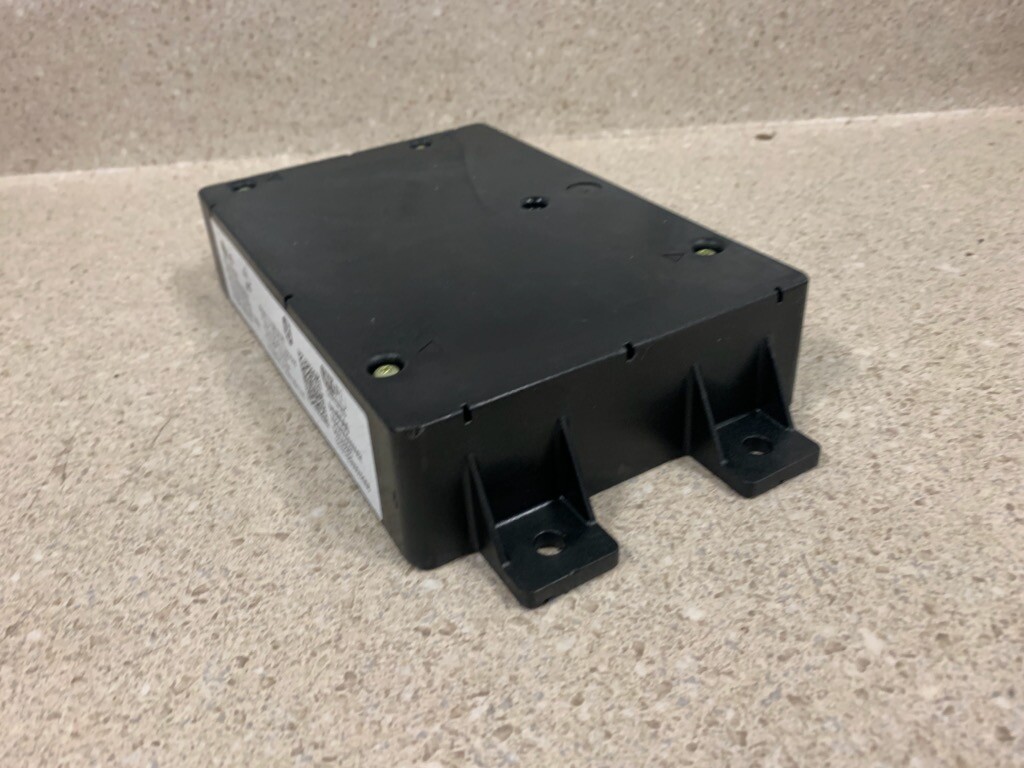 2017 Chevy Camaro SS Navigation Communication Control Module OEM 
