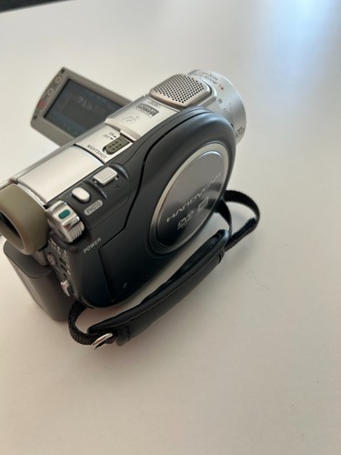 Sony video camera recorder DCR-DVD404E - tested - Picture 4 of 10