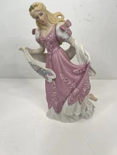 Vintage Lenox Cinderella fine porcelain figurine The Legendary Princesses  1988