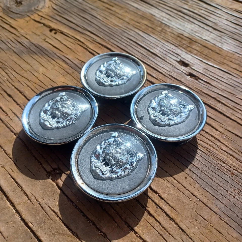 Juego de 4 tapas centrales Jaguar XJS, XJ6, XKR, XJ8, XJR, XK8, 1988-2012 p/n MNA6249AB Foto 2 de 3