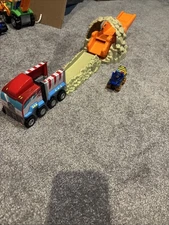 PAW PATROL DINO RESCUE CHASE'S T-REX RESCUE PLAYSET