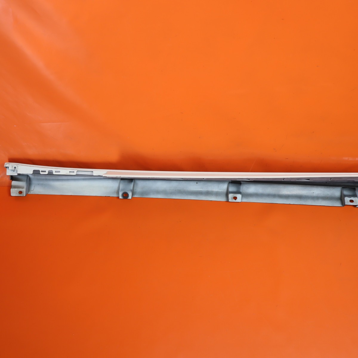 MASERATI GHIBLI ROCKER MOLDING RIGHT PASSENGER 2014 2015 2016 2017 670010791 OEM