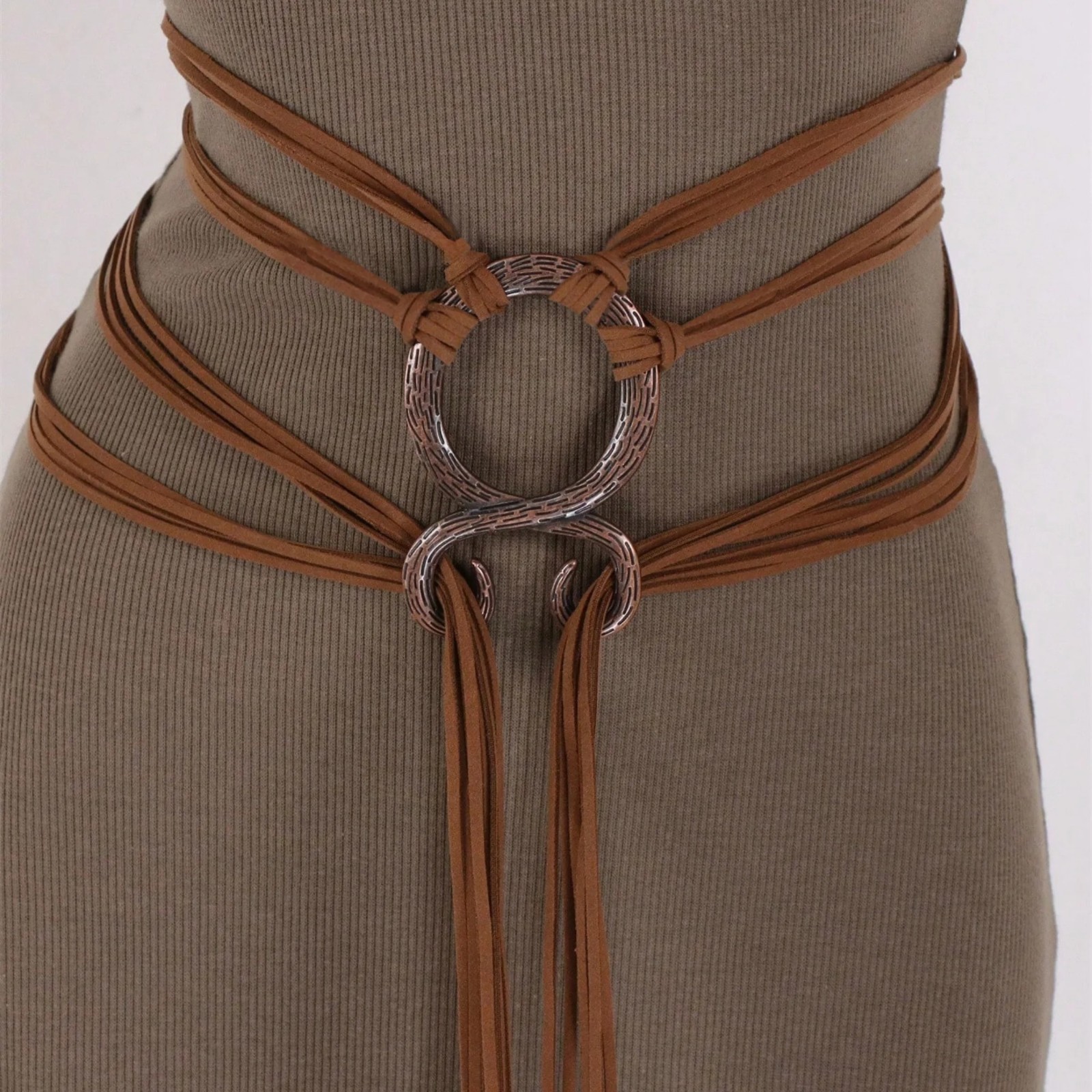 Cinturón de cintura de cuerda trenzada imitación cuero cruz boho cinturones extra largos para mujer
