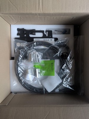 Growatt Neo 800M-X Mikrowechselrichter Set mit Anschlusskabel + zwei Halterungen