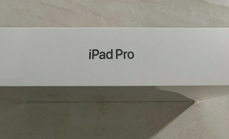 Apple iPad Pro 2nd Gen. 128GB, Wi-Fi, 11 in - Space Grey - Image 4 of 4