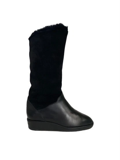 Rare vintage Christian Dior Après Ski boots in leather and genuine fur