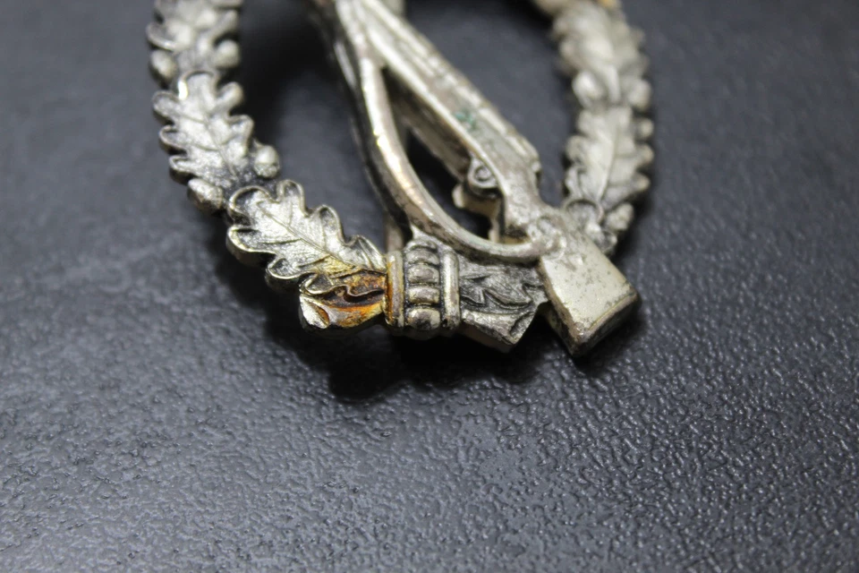 Infanterie Sturmabzeichen Silber in der 1957iger Form, S&Lück (259.) - Bild 2 von 4