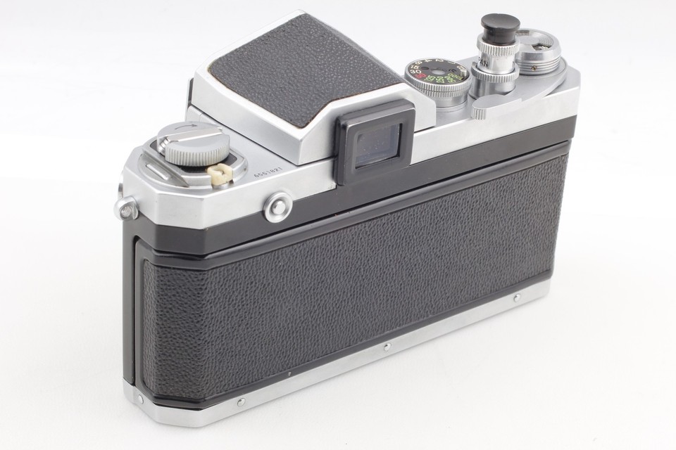 Nikon F Argenté (argentique 35mm) + Nikkor 50mm F/1.4 – Excellent état