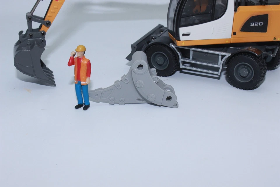 Traxxas TRX 6811 R Bodywork Slash 4x4 Unpainted Heavy Duty + Sticker New - Image 2 of 4