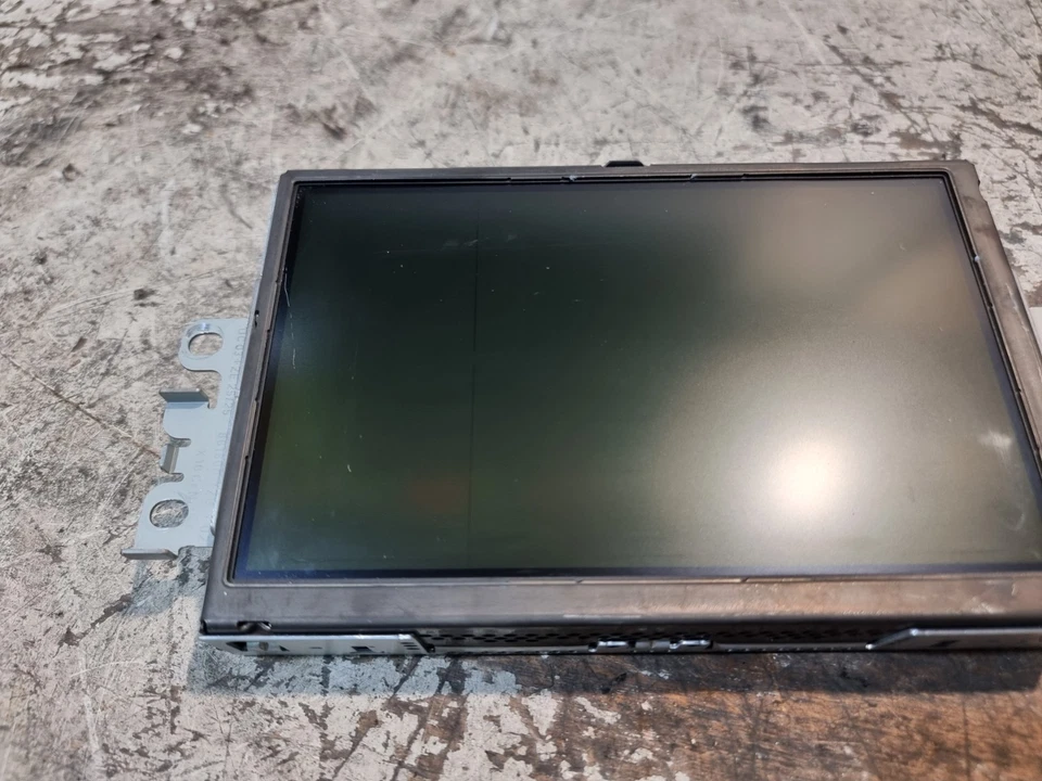 Volvo V40 R Design Display Screen Sat Nav Media 2014 MK3 Pre-facelift 31350692 - Image 4 of 4