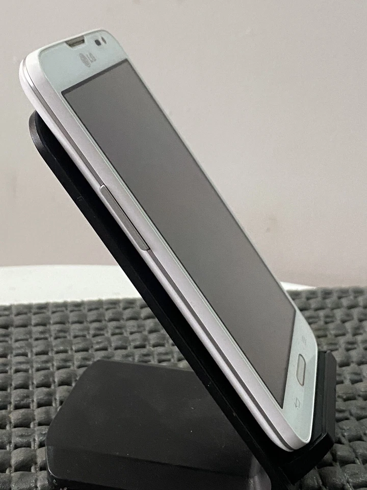 LG L70 D320N 4GB White Android Smartphone Faulty - Image 3 of 4