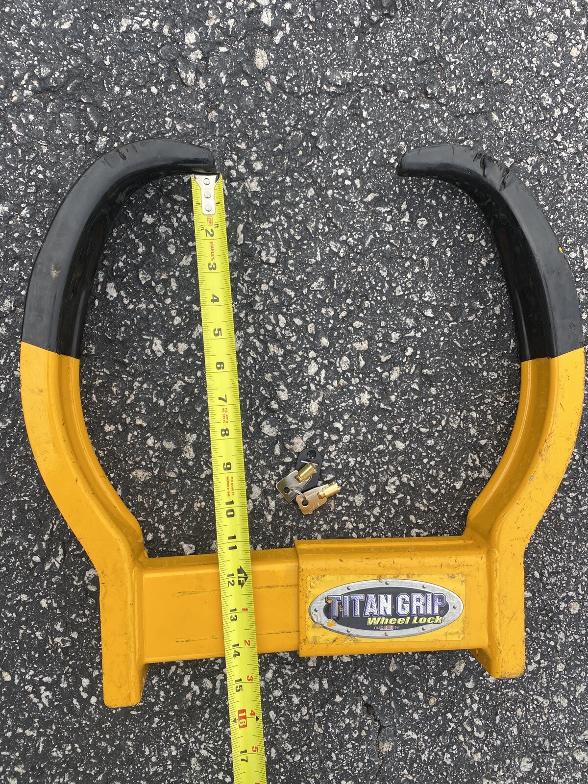 TITAN GRIP WHEEL CLAMP LOCK Vehicle/Trailer/RV Anti Theft Device with