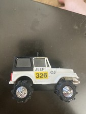 Schaper Stomper 4X4 Gen. I   White Jeep Honcho     Lights Up  Runs   L K