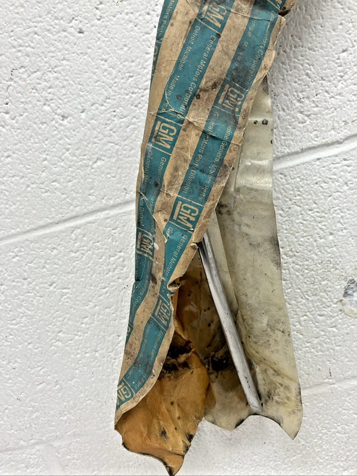 New OEM GM Front LH Wheel Well Trim 1238765 1976-1977 Buick Century/Regal (SR38) - Image 2 of 4