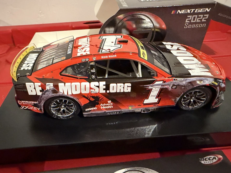 ROSS CHASTAIN 2022 MARTINSVILLE VERSIÓN CARRERA ALCE 1/24 ELITE nuevo Foto 3 de 4