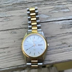 Vintage Seiko Quartz Two Tone Fluted Bezel Mens Watch 5Y23-8A69