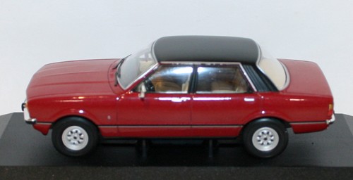 Vanguards 1/43 Scale VA11910B Ford Taunus TC2 2.0 Ghia - Red LHD - Picture 2 of 2