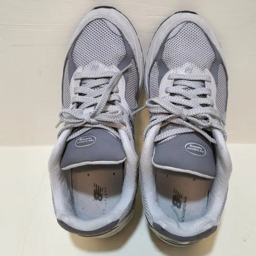 New Balance 2002R Gray Sneakers, 275mm, Excellent Condition thumbnail 6
