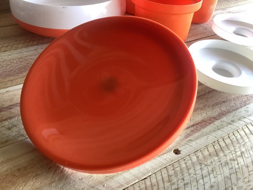 VINTAGE ORANGE SET FROM THE 1970s BULK LOT CANISTERS TRAY NAPKIN HOLDER UTENSILS - Picture 10 of 15