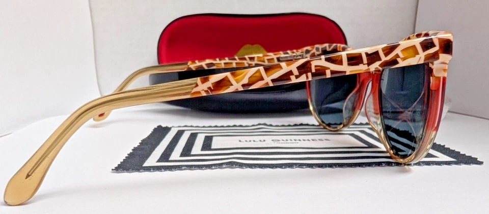 Gafas de sol con estampado de jirafa Lulu Guiness con 2 juegos de lentes estuche rígido con cubierta Foto 4 de 4