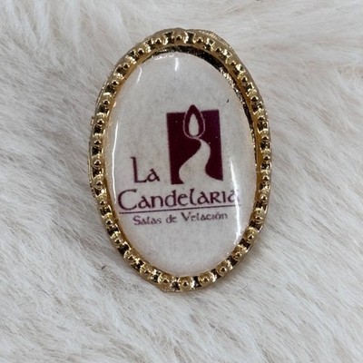 La Candelaria Salas de Velacion Columbia Funeral Home Advertising Lapel Pin