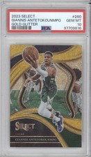 2023-24 Panini Select #260 Giannis Antetokounmpo Gold Glitter Prizms PSA 10