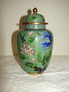 RARE BEAUTIFUL Antique Cloisonne Covered Ginger Jar cir. 1800's.