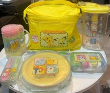 Pokemon 1999 Juego de Picnic 6 Artículos Bolsa Platos Tenedores Cucharas Toalla Jarra de Agua Tazas