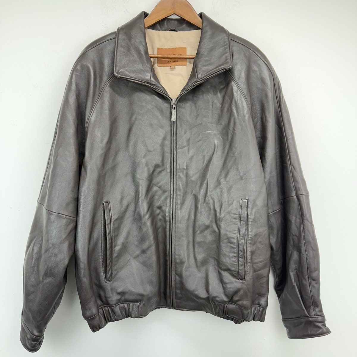 Izod size Large Men’s Brown Leather Full Zip Bomber Jacket