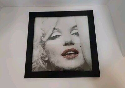 Marilyn Monroe Black & White Up Close Portrait 