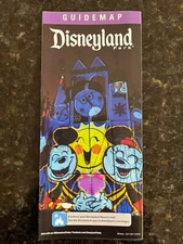 Disneyland Park 2019 MICKEY & MINNIE ITS A SMALL WORLD Park Map and Guide 3/1/19