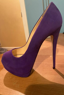 lilac suede pumps