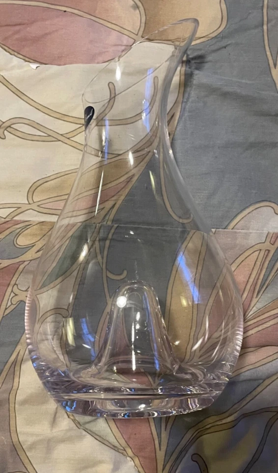 Luigi Bormioli Magnifico 35 Ounce Clear Crystal Wine Decanter Glass Italy 12 in - Image 4 of 4