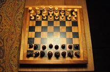 Drueke Chess No. 132R Walnut Board w/ 2 1/2" Weighted Rosewood Pieces