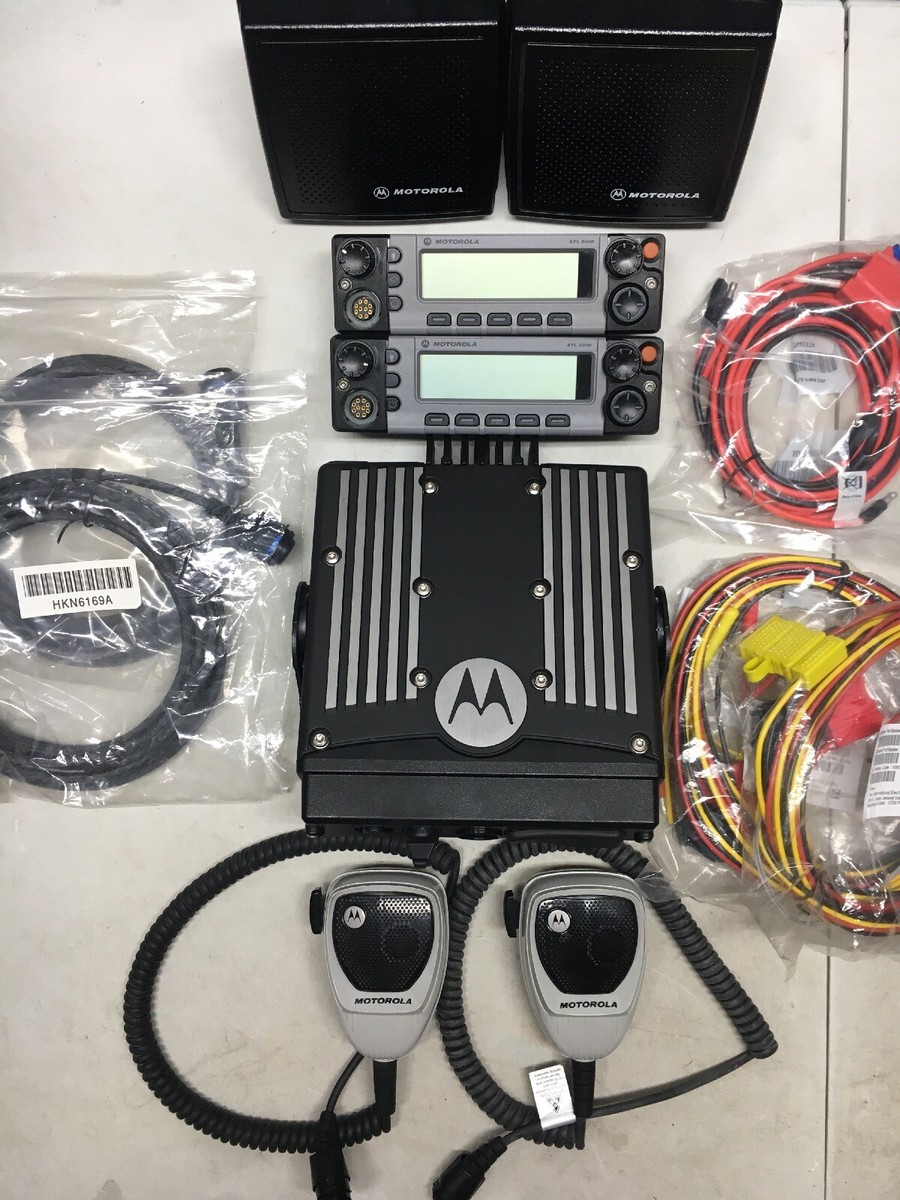 Motorola XTL5000 800Mhz Dual Head Remote mount P25 mobile radio
