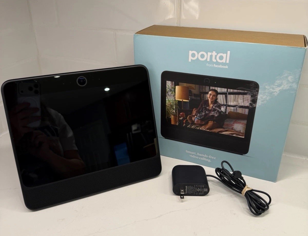 Facebook Portal 10” Smart Video Calling Display B81A0A1BUS Tested Reset Works