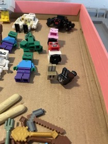 Lego Minecraft Bulk Minifigures Lot (25 Figs + 52 Set Manuals) Steve 21118 21117