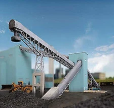 Walthers Cornerstone HO Conveyors with Transfer House Kit 933-4171