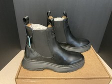 New! Womens GANT Janebi Black Leather Chelsea Boots. Size 8.5-2A. Awesome Boots!