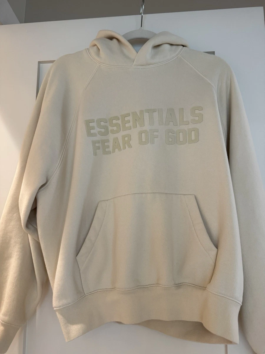 Essentials kleding koop je online bij de Bijenkorf