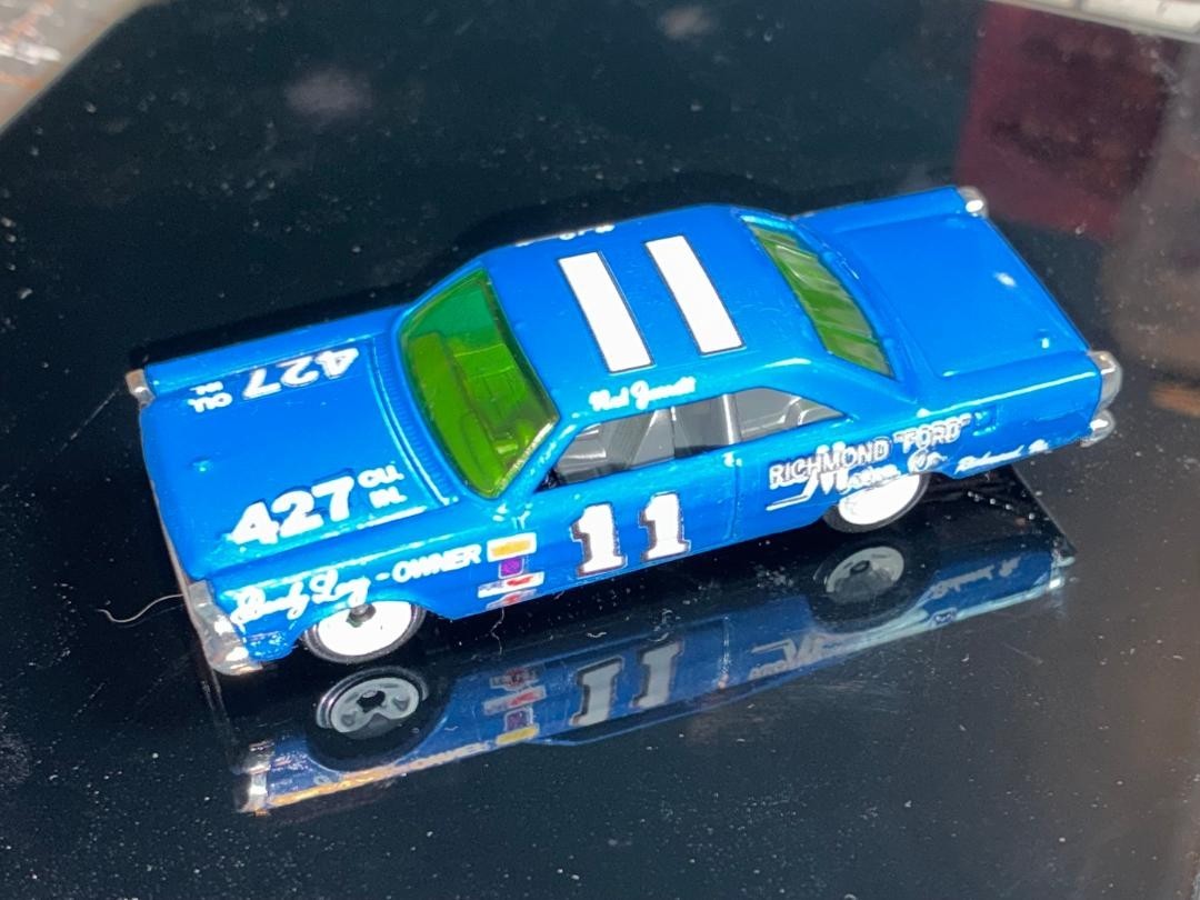 CUSTOM Hot Wheels Ned Jarrett 1965 Champion, Richmond Motors, Ford Galaxie 1/64