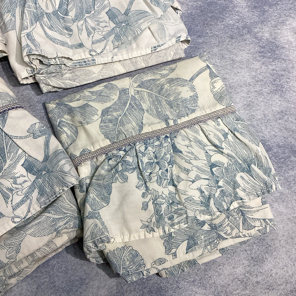 Waverly Full Flat Sheet & 4 Pillowcase Blue Toile Ruffle Edge - Image 4 of 4