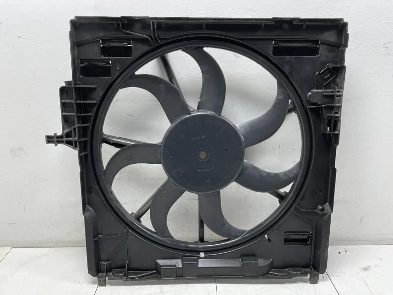 BMW X5 E70/FE43 2008 delantero motor 3,0 L radiador refrigeración motor ventilador OEM+  Foto 4 de 4